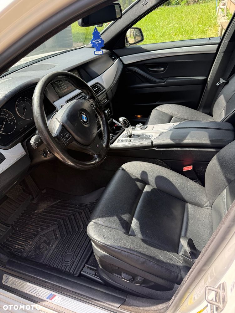 BMW Seria 5 535i xDrive Sport-Aut Luxury Line - 16
