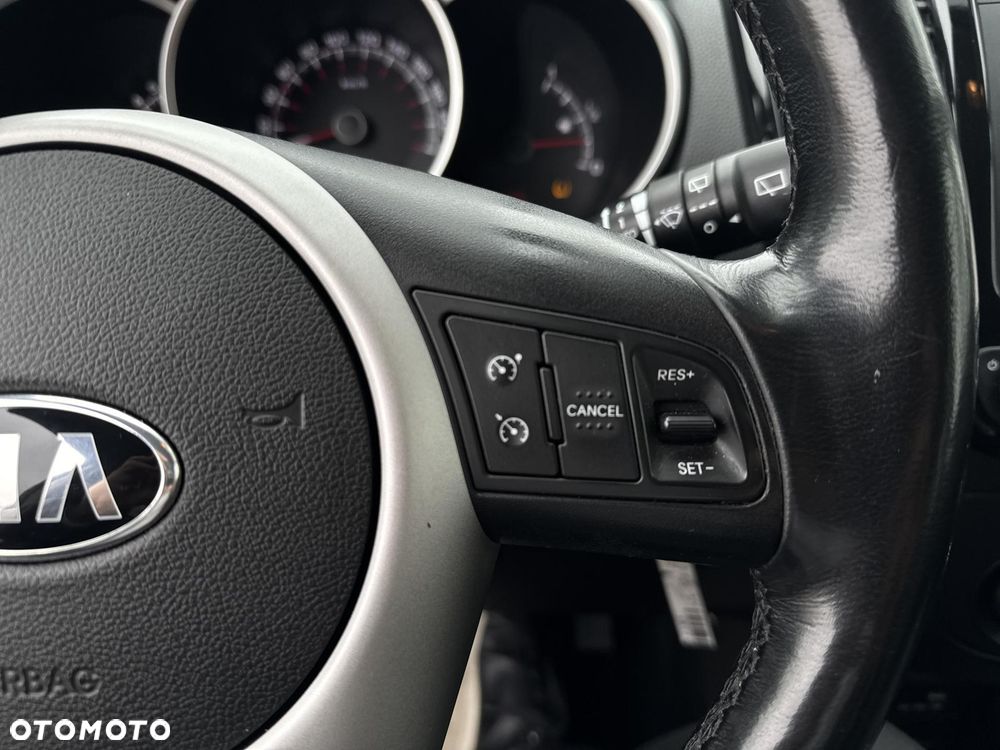 Kia Venga 1.6 Business Line - 24