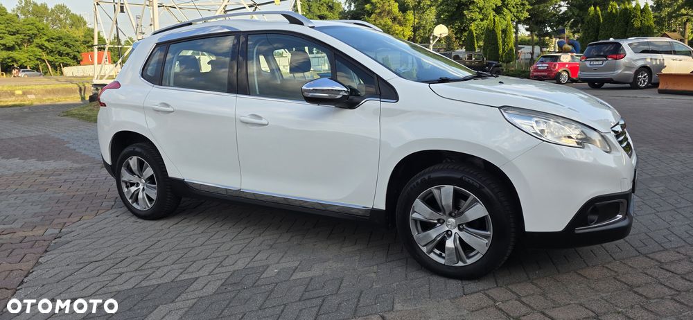 Peugeot 2008 1.2 VTi Allure - 26