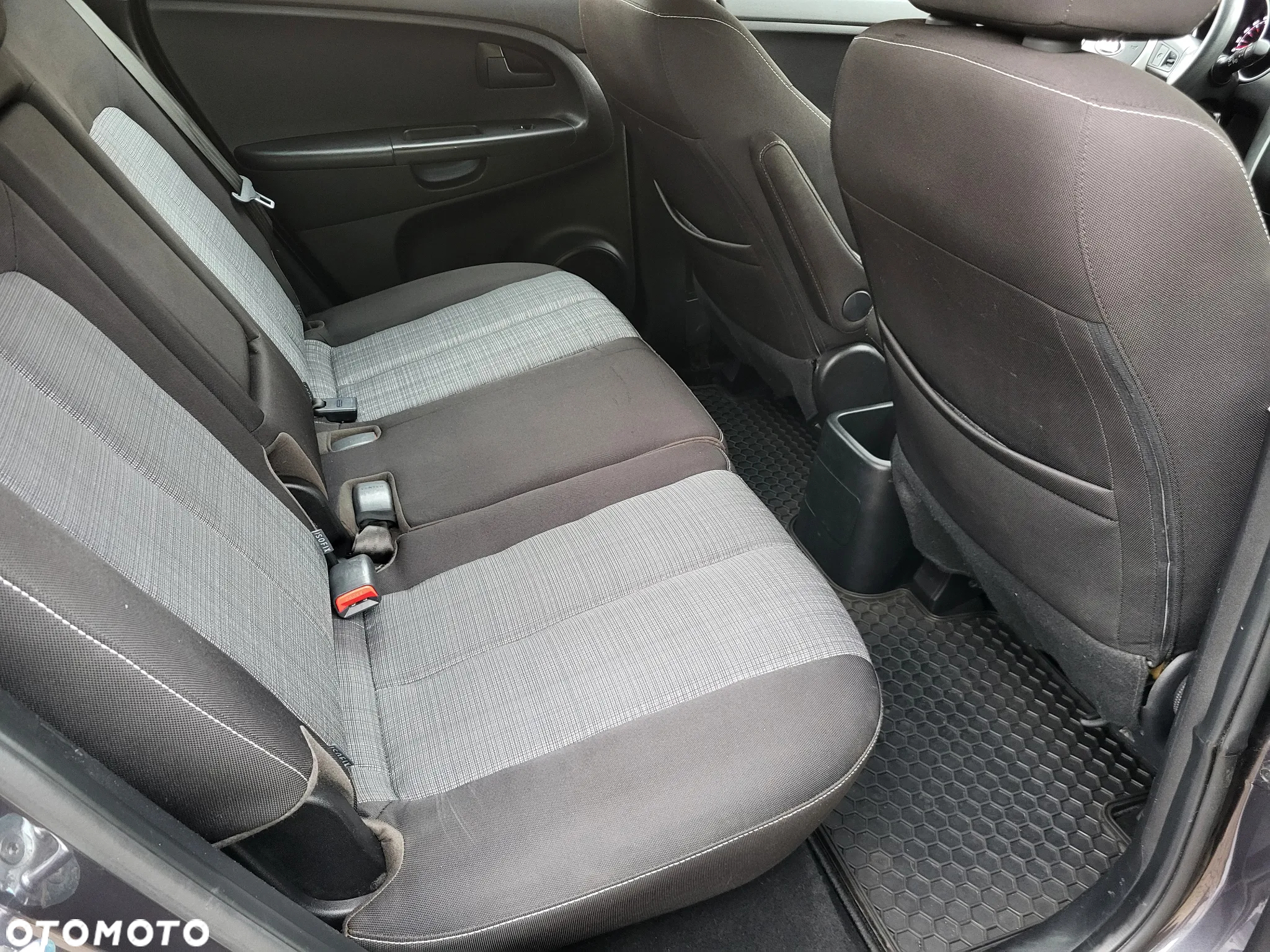 Kia Venga 1.6 CVVT Edition 7 - 21
