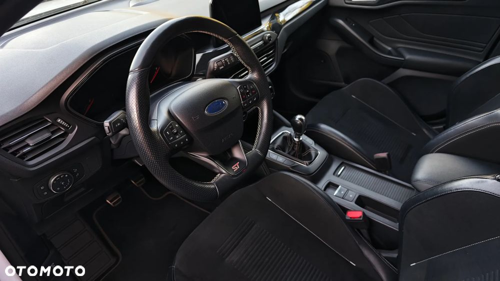 Ford Focus 2.3 EcoBoost ST-3 - 16