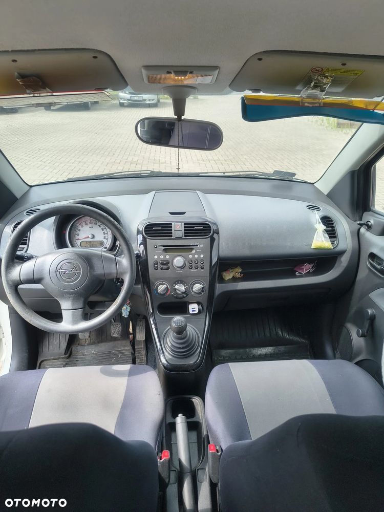 Opel Agila - 8
