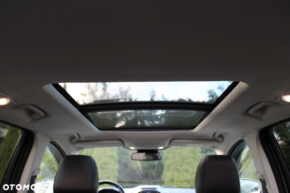 Ford Kuga - 38