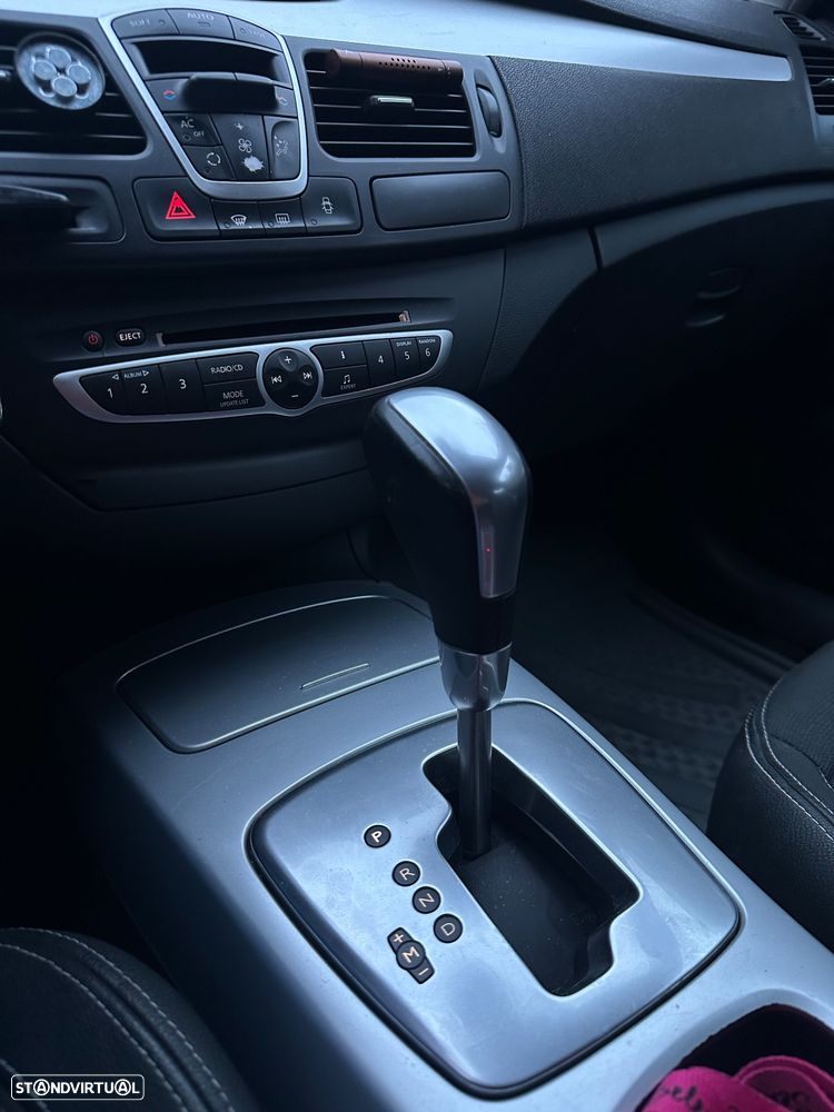 Renault Laguna Break dCi 150 FAP Aut Initiale - 10