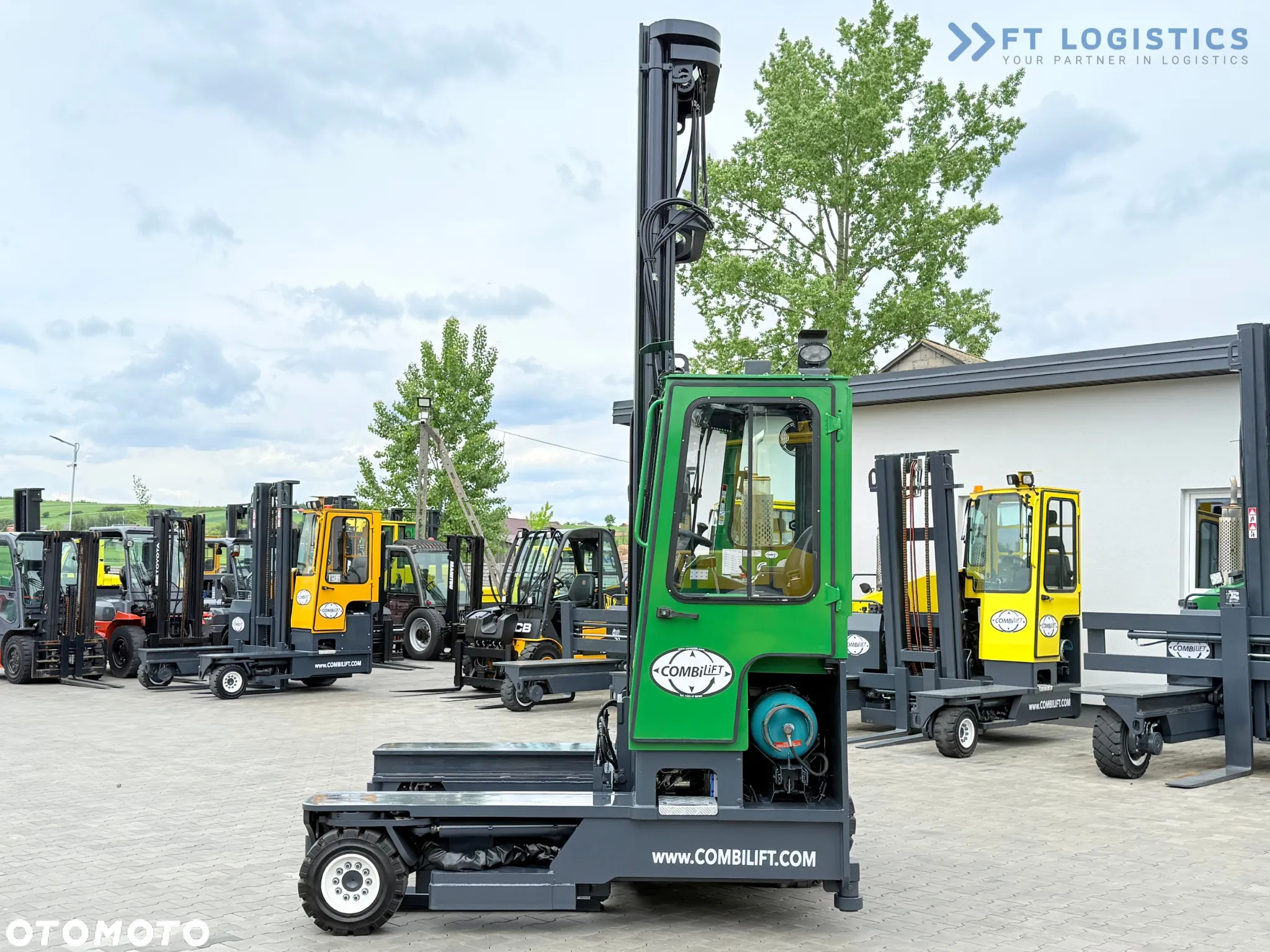 Combilift C4000 / TRIPLEX / 9300MM /  DUŻY WYBÓR WÓZKÓW CZTEROKIERUNKOWYCH / WOLNY SKOK / POZYCJONER / GAZ / KABINA / JAK NOWY - 3