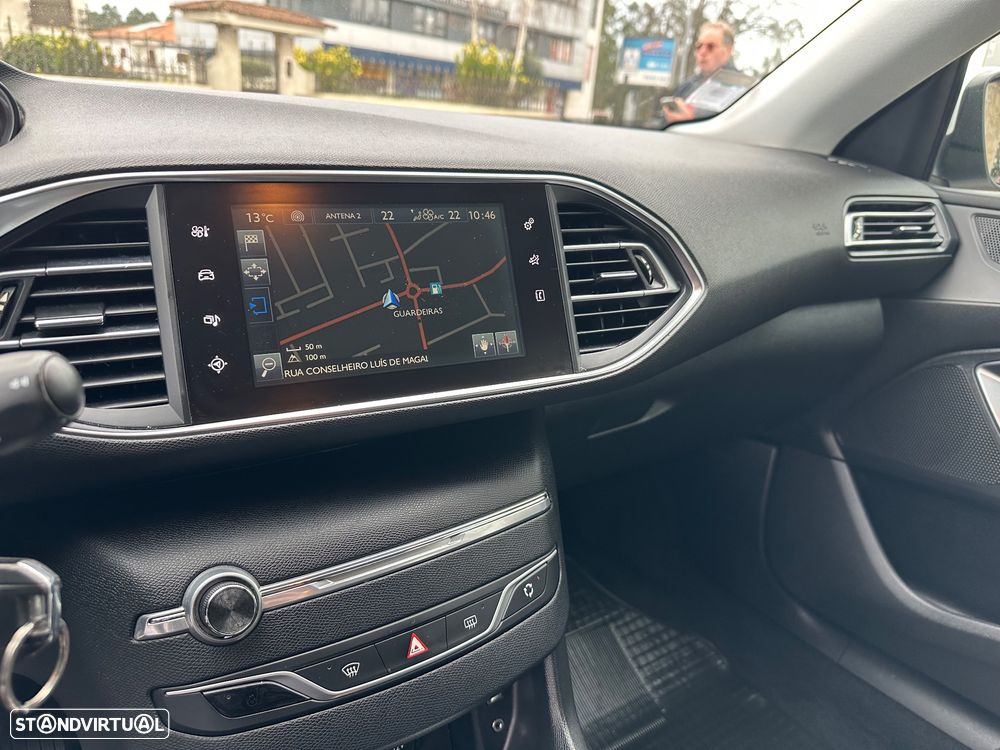 Peugeot 308 SW 1.6 BlueHDi Allure - 23