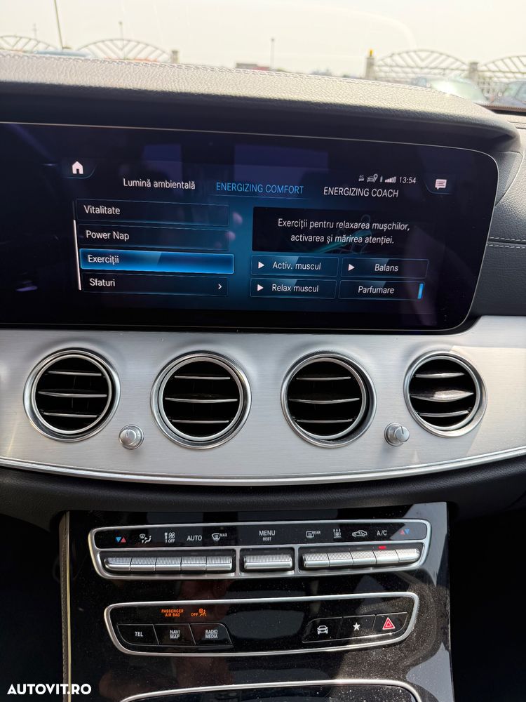 Mercedes-Benz E 300 9G-TRONIC AMG Line - 18