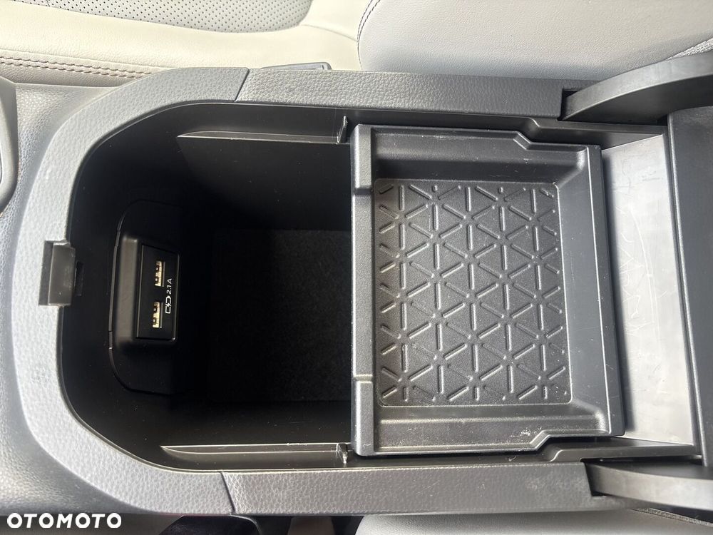 Toyota RAV4 2.5 Hybrid Executive 4x4 - 29