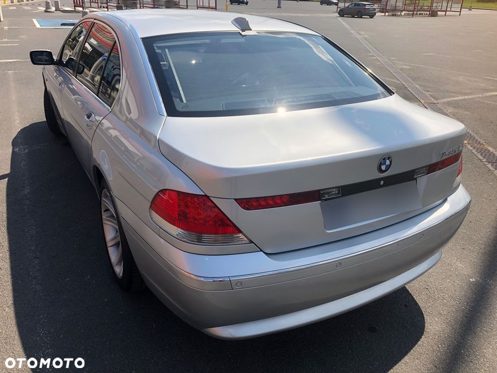 BMW Seria 7 745i L - 10