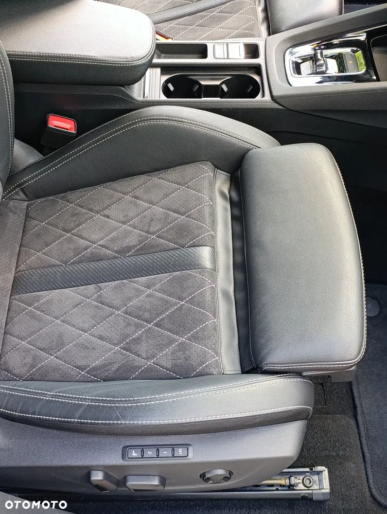 Skoda Octavia 2.0 TSI RS 245 DSG - 25