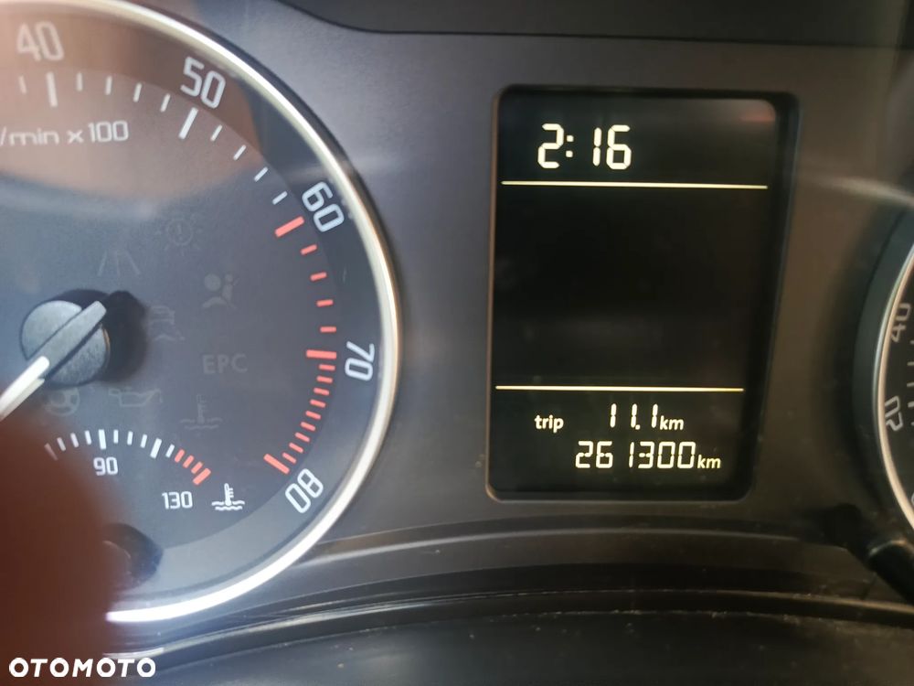 Skoda Octavia 1.6 Ambiente - 16