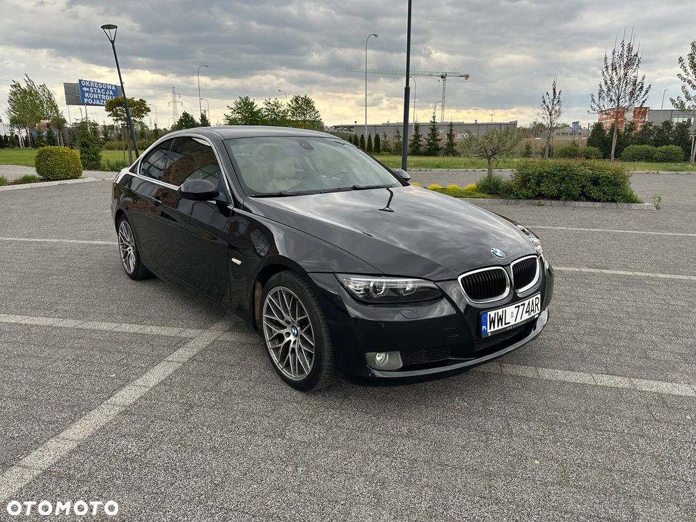 BMW Seria 3 325i - 3