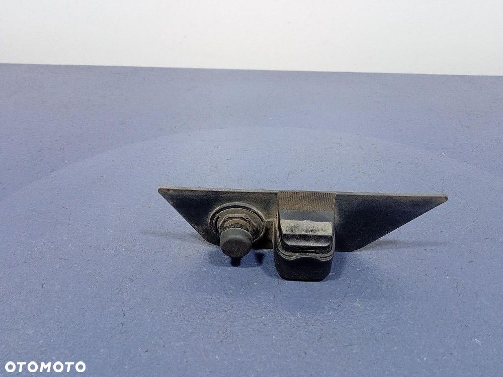 BMW IX I20 ODBOJNIK PRAWY KLAPY TYLNEJ 7954134 - 1
