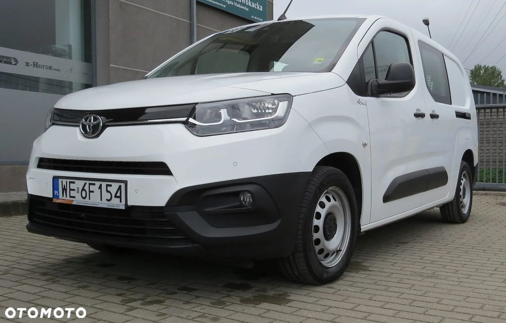 Toyota Proace City 1.2 D-4t 130KM A/t Long Brygadówka - 18