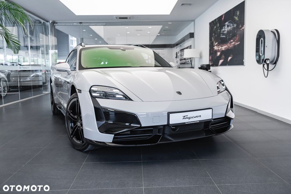Porsche Taycan - 19