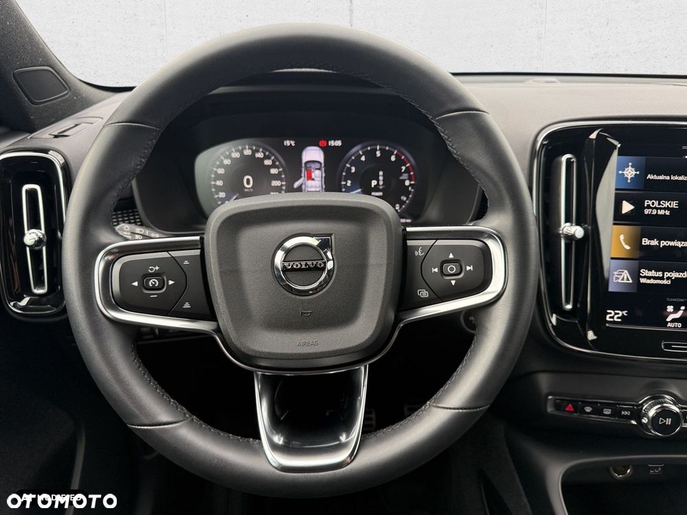 Volvo XC 40 - 22