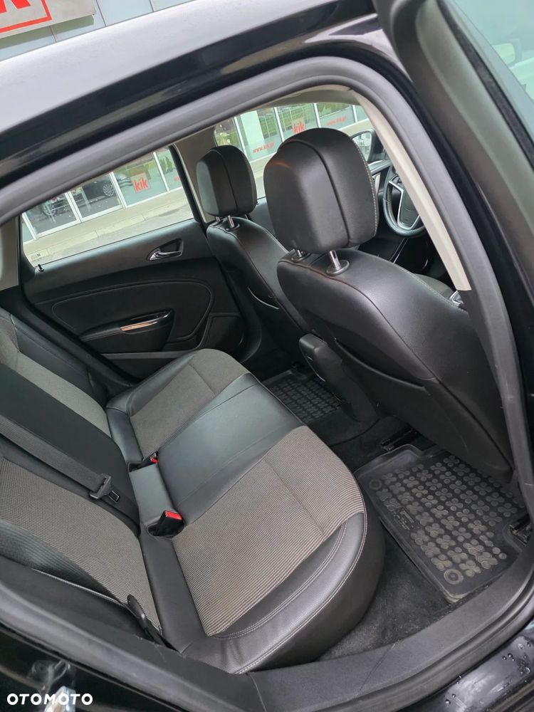 Opel Astra 1.7 CDTI DPF Cosmo - 9