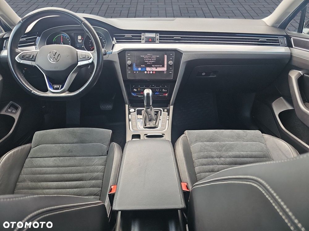 Volkswagen Passat - 14