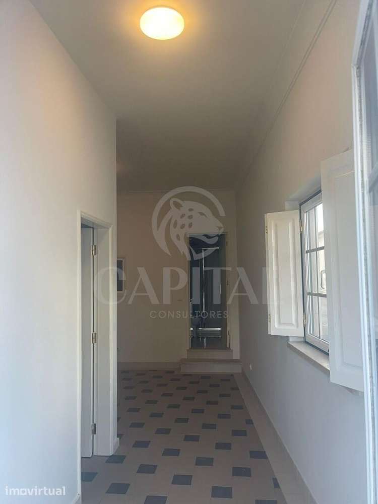 Apartamento T1 no Centro Histórico de Salvaterra de Magos - Grande imagem: 2/17