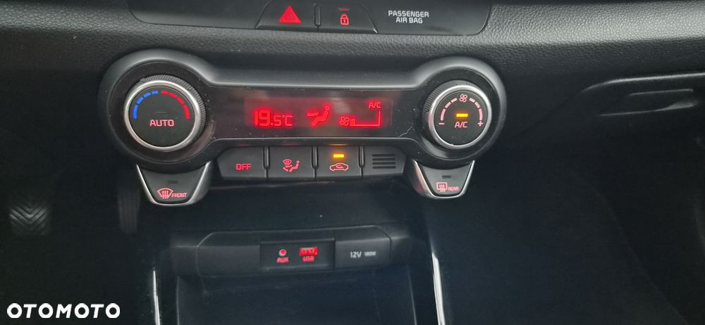 Kia Rio - 26