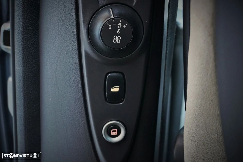 Peugeot 807 2.0 HDi Navteq - 13