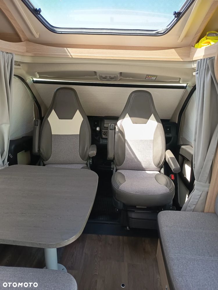 Sunlight Ducato camper - 5