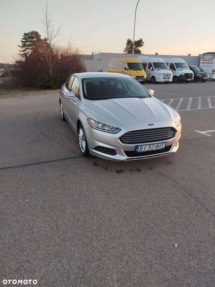 Ford Fusion - 4