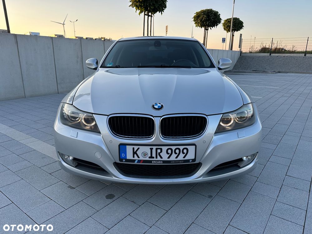 BMW Seria 3 318d - 11