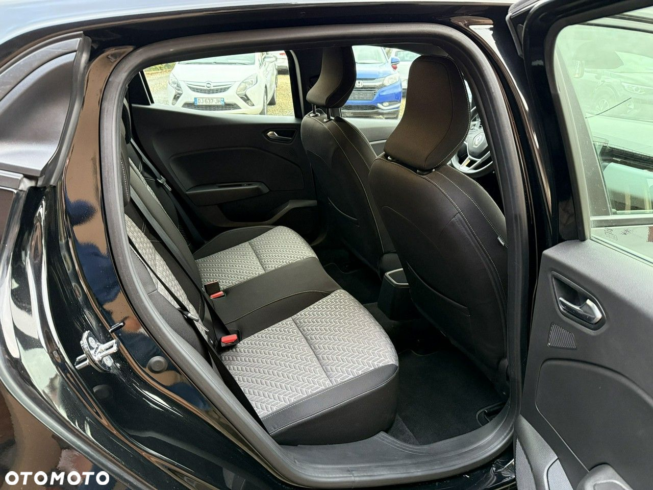 Renault Clio - 26