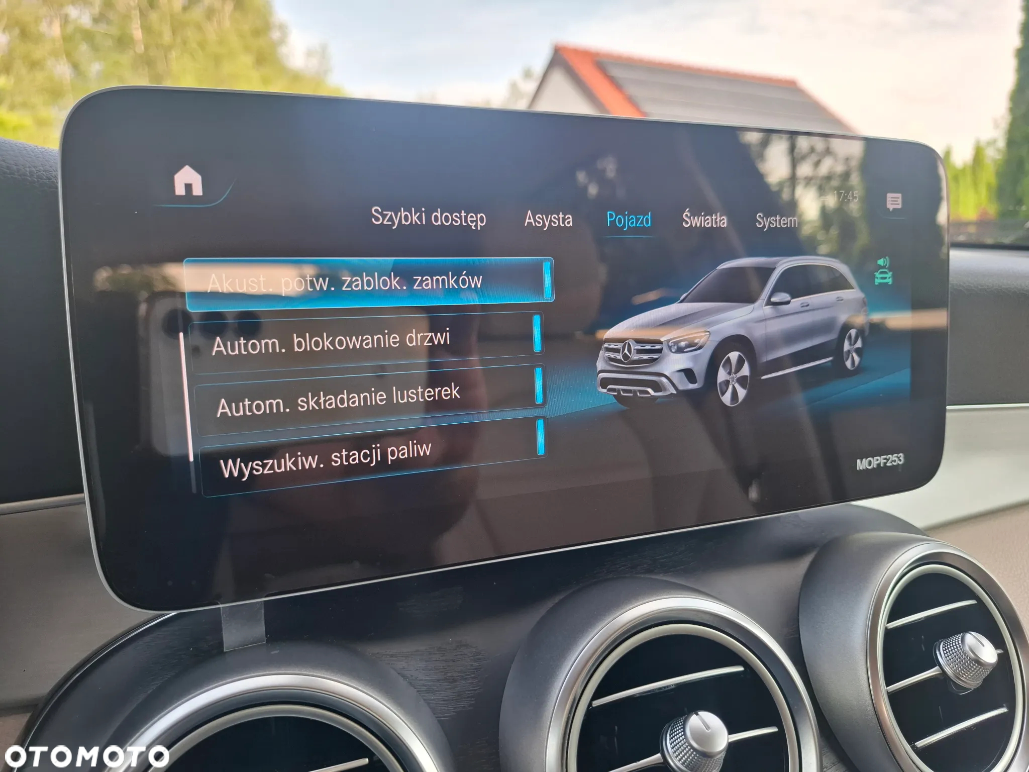 Mercedes-Benz GLC 200 d 4-Matic Business Edition - 28