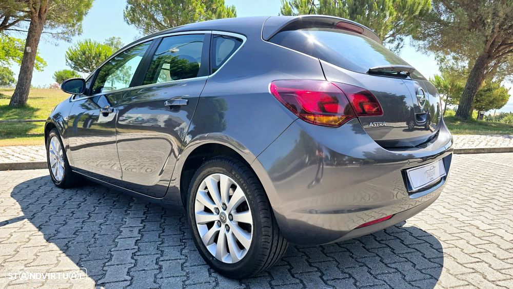 Opel Astra 1.7 CDTI Cosmo - 20