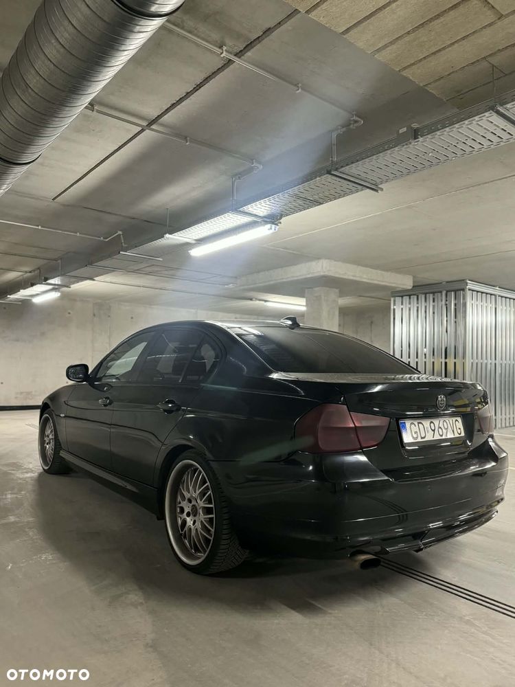 BMW Seria 3 318d DPF - 3