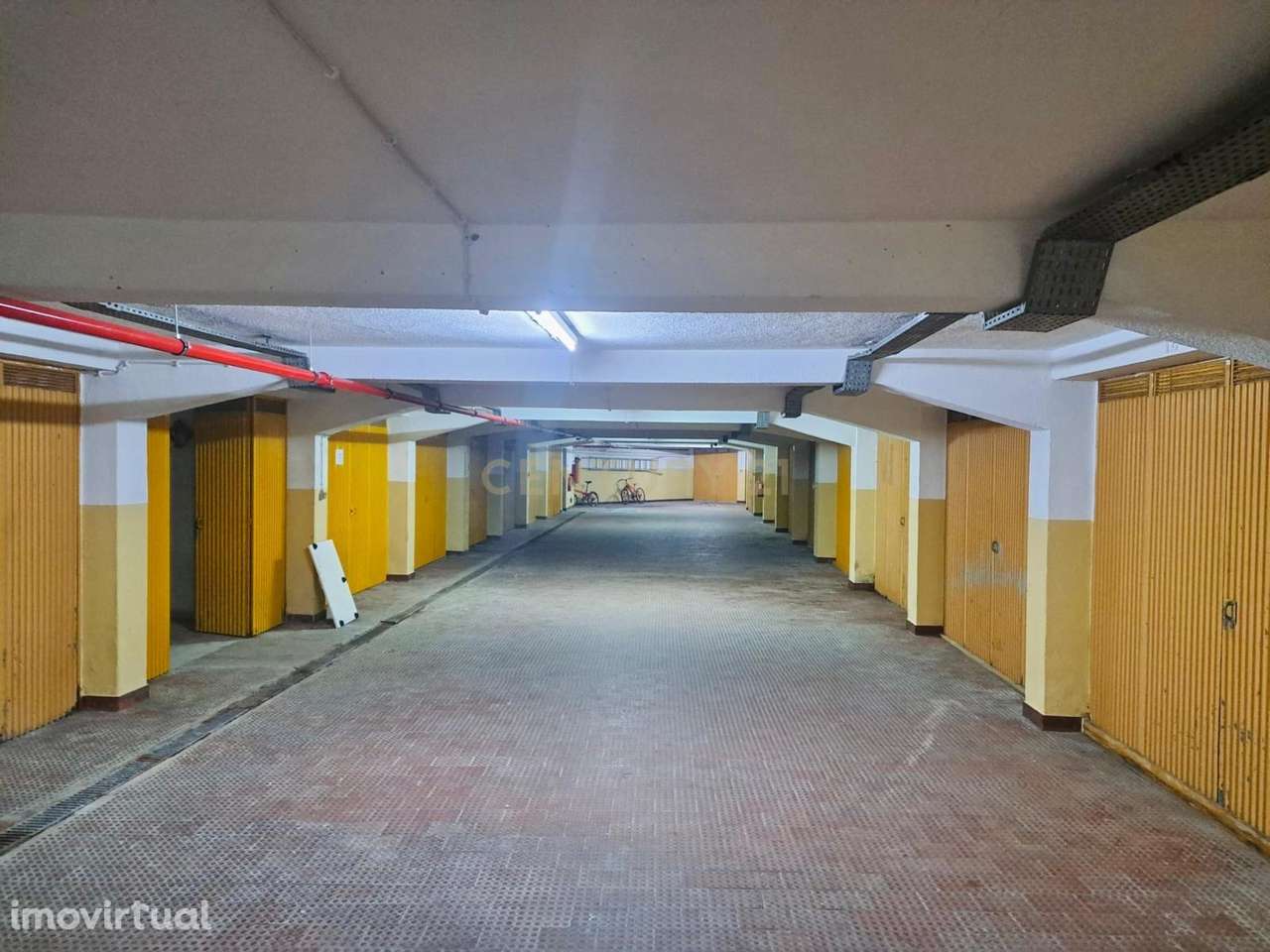 Garagem Box Privativa | 2 Lugares + Arrecadação | Avenida da República - Grande imagem: 3/8