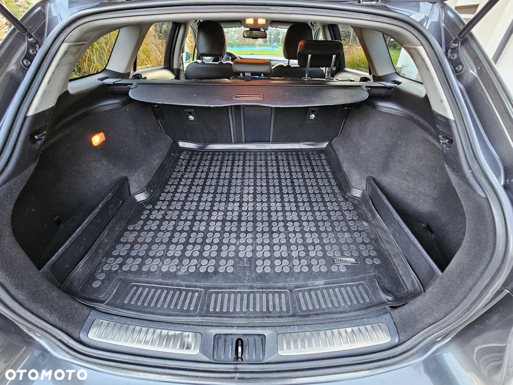 Toyota Avensis - 11
