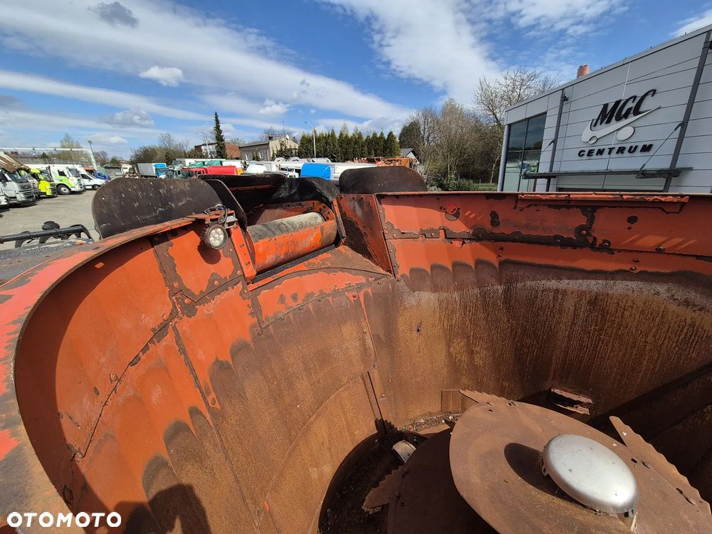 Kuhn SPW 22 Intense / 1WŁ. / NOWY SERWIS / 2 ŚLIMAKI / 22M3  / SUPER STAN / PASZOWÓZ SAMO JEZDNY - 32