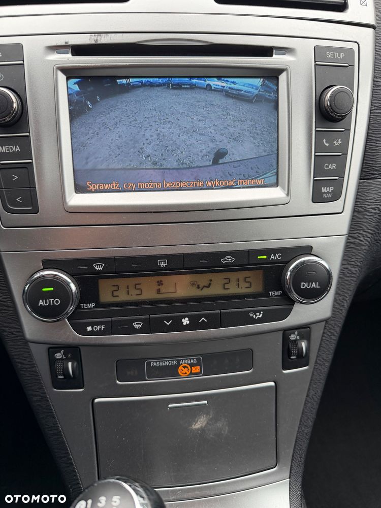 Toyota Avensis - 20
