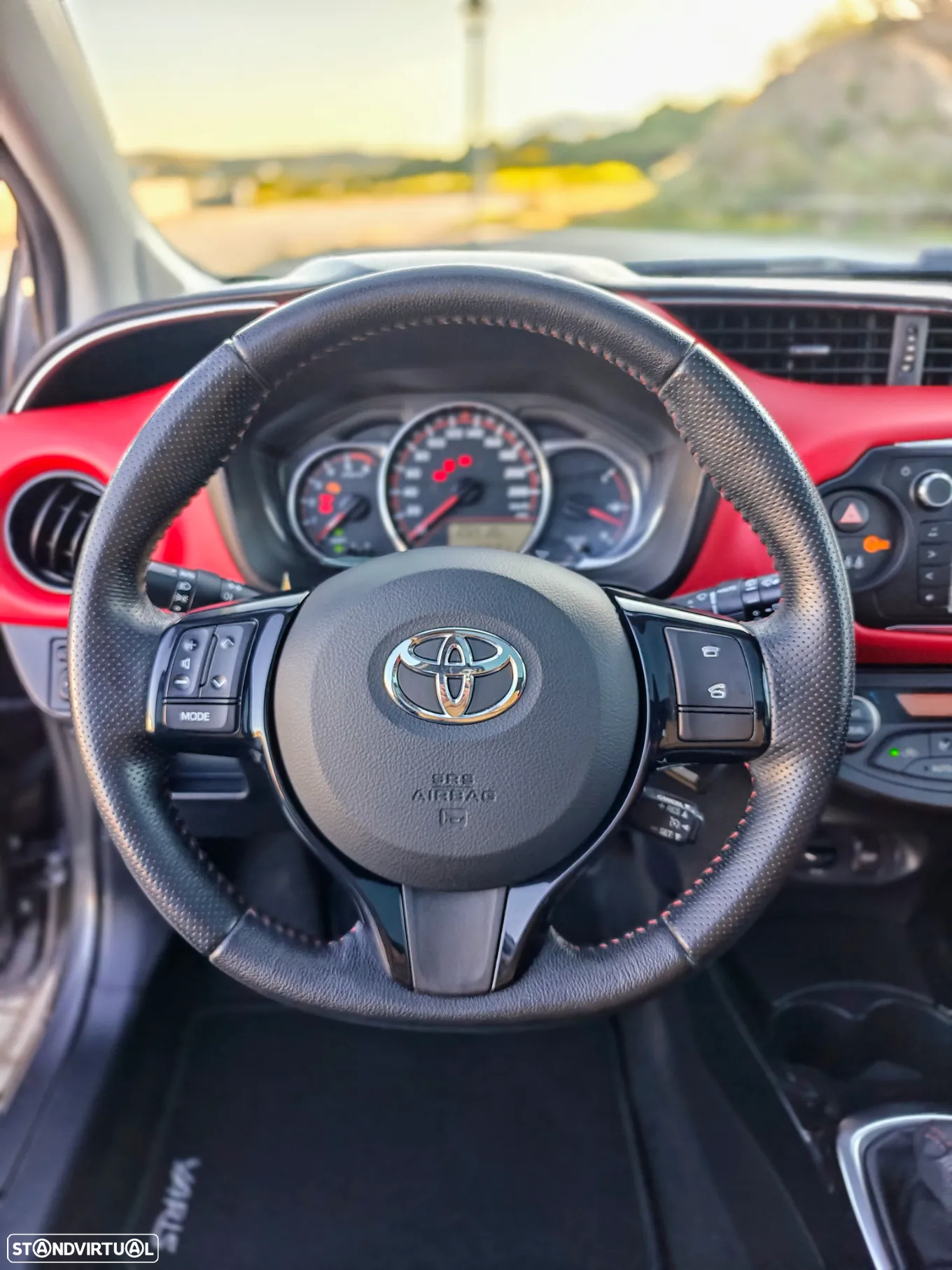 Toyota Yaris 1.4 D-4D Sport+P.Techno +T.Panoramico - 9