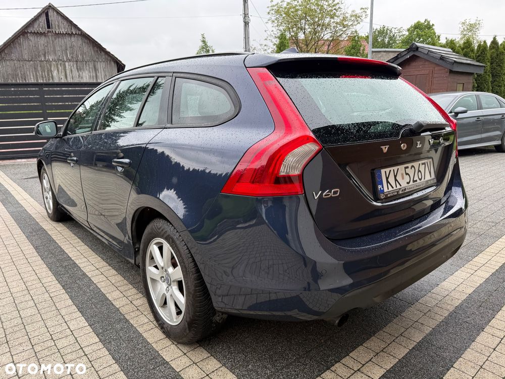 Volvo V60 T3 Edition - 14