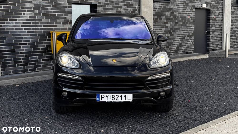 Porsche Cayenne - 1