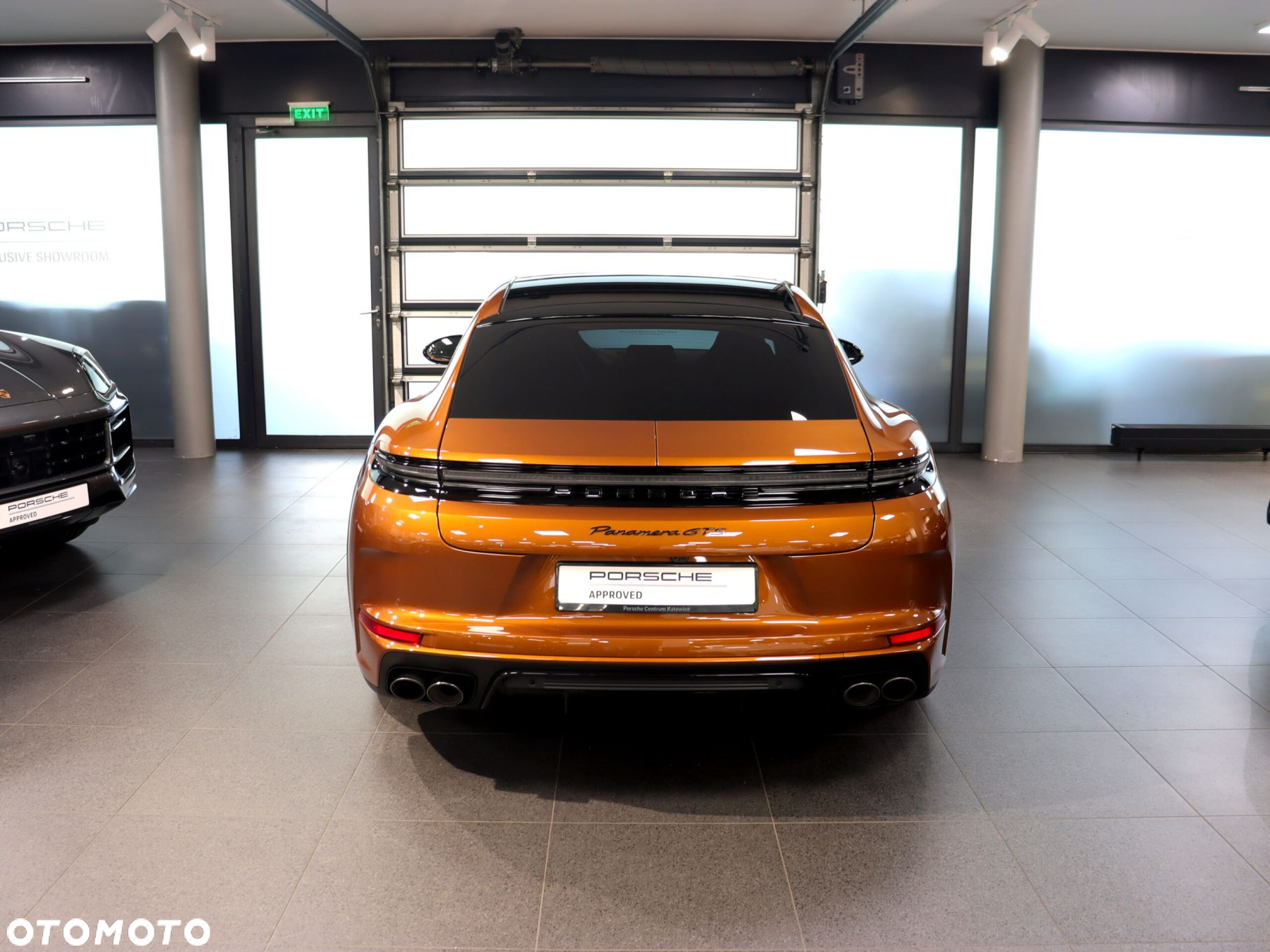 Porsche Panamera - 4