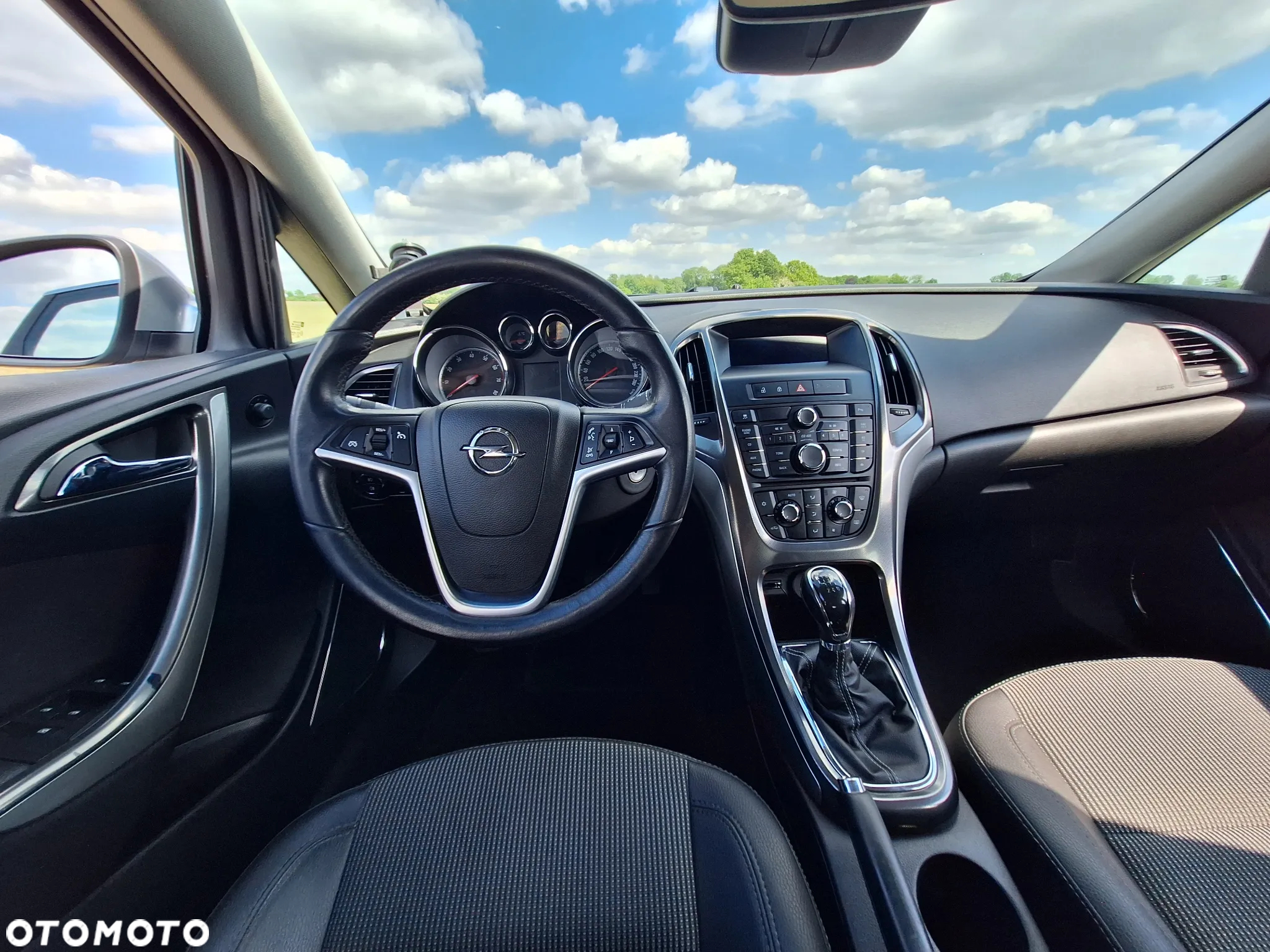 Opel Astra IV 1.4 T Cosmo - 19