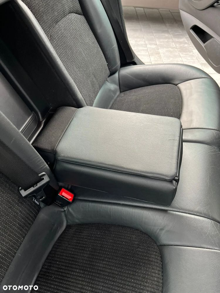 Citroën C5 2.2 HDi Exclusive - 3