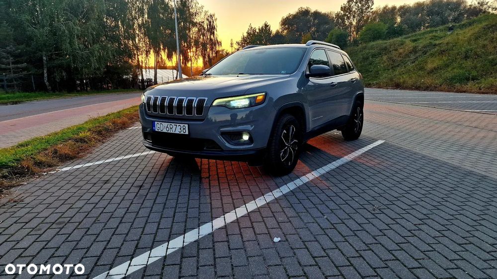 Jeep Cherokee - 1