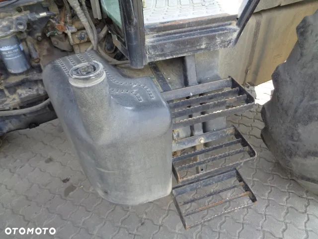 Zbiornik paliwa lewy New Holland TM140 - 1