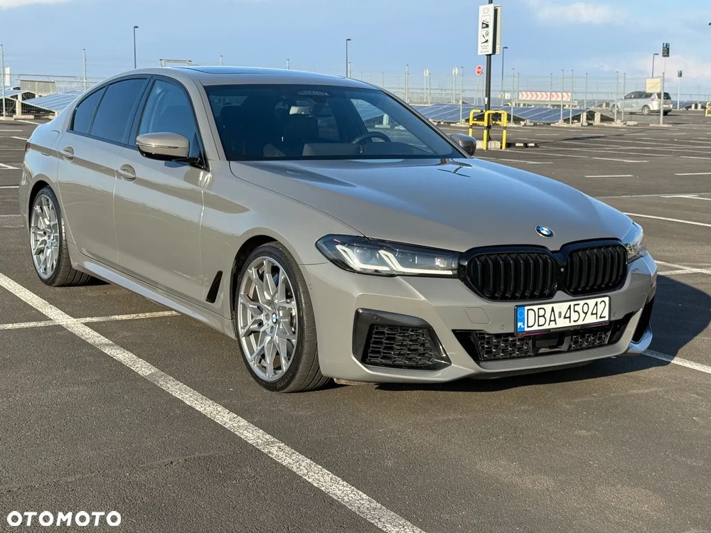 BMW Seria 5 M550i xDrive - 1
