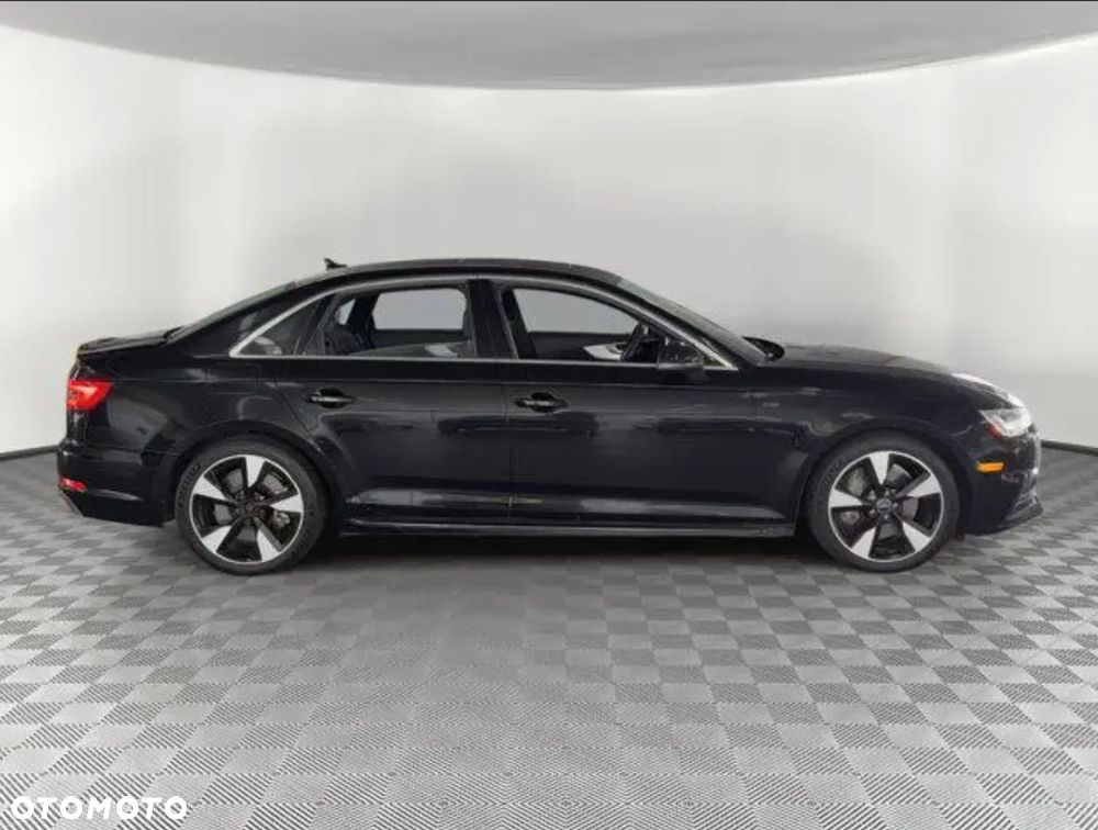 Audi A4 Limousine 45 TFSI Quattro S tronic - 4