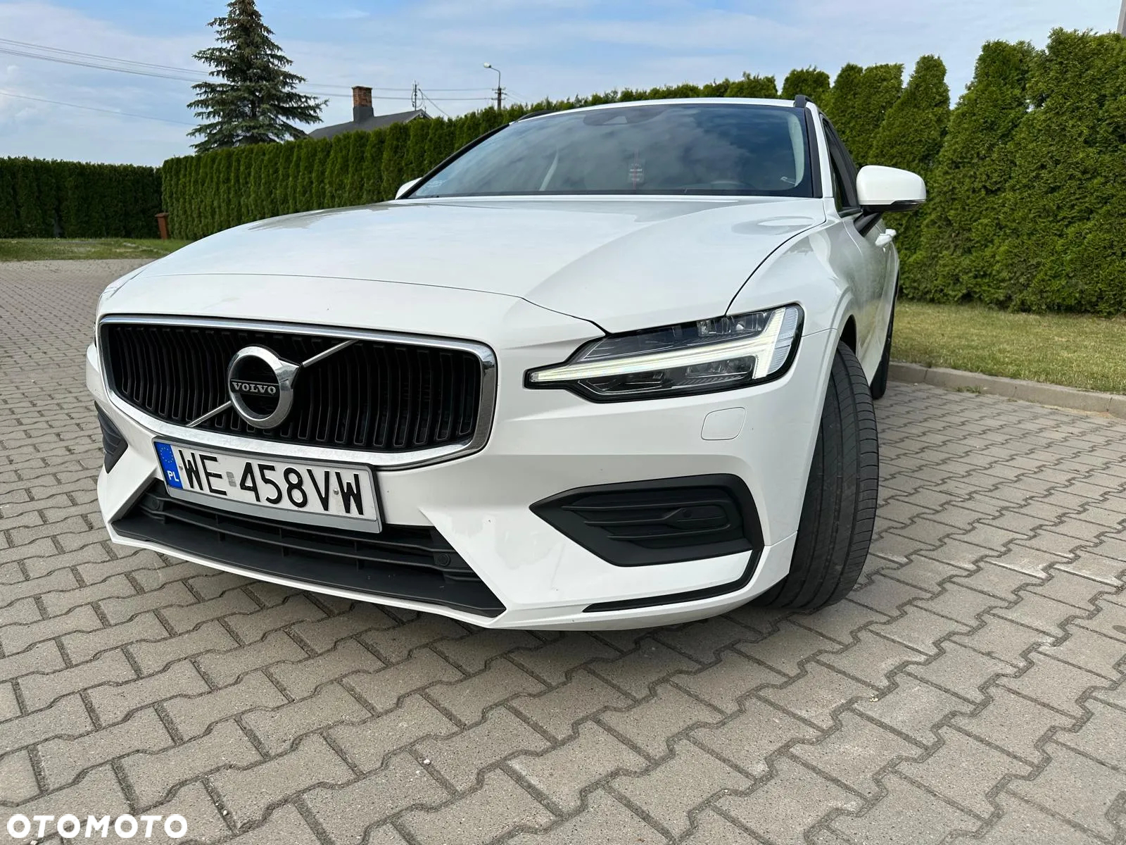 Volvo V60 D4 Momentum Pro - 24