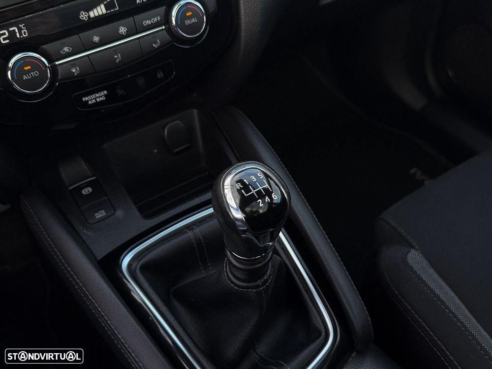 Nissan Qashqai 1.5 dCi N-Connecta - 18