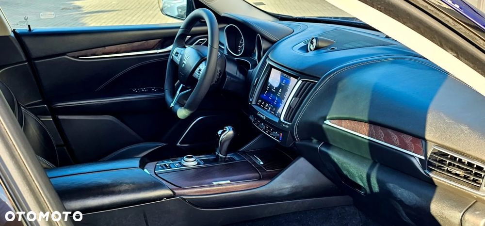 Maserati Levante S - 9