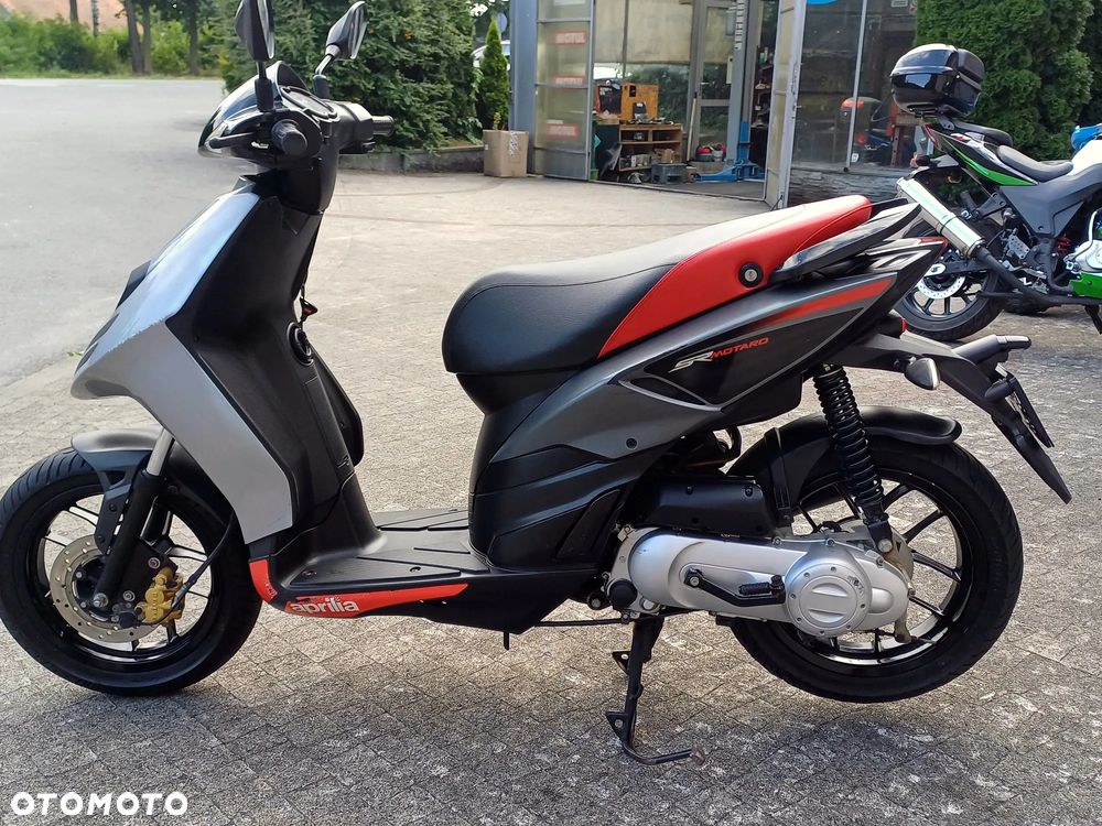Aprilia SR - 11
